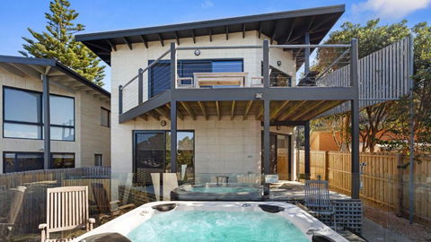 Achilles - South Australia Travel 0