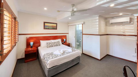 Across Country Motor Inn & Cottages - South Australia Travel 3