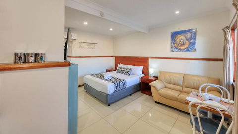 Across Country Motor Inn & Cottages - South Australia Travel 1