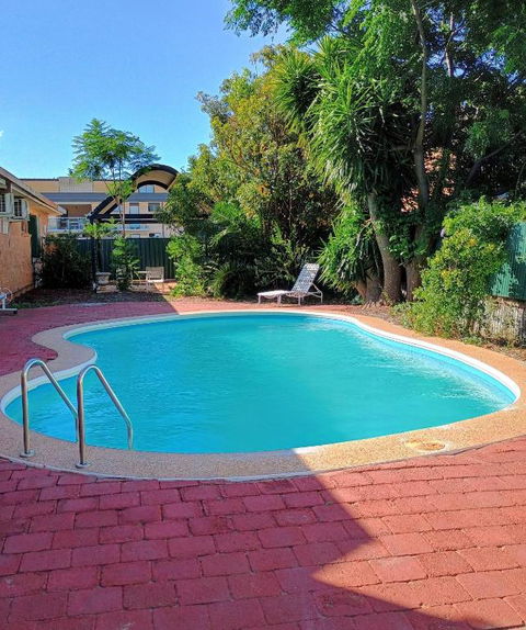 Across Country Motor Inn & Cottages - South Australia Travel 4