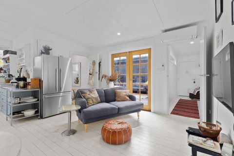 Adrift - Pet-friendly - 5 Min Walk To Bay - Rustic Charm - South Australia Travel 1