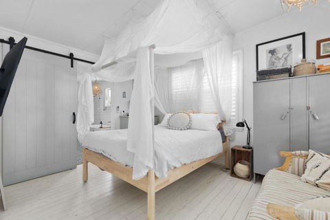 Adrift - Pet-friendly - 5 Min Walk To Bay - Rustic Charm - South Australia Travel 2