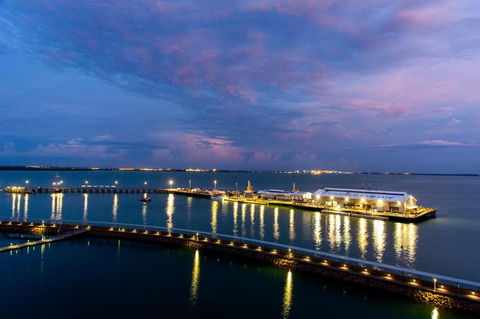 Absolute Waterfront - Tropical Aurora Top Floor Over The Water - South Australia Travel 0