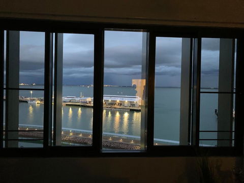 Absolute Waterfront - Tropical Aurora Top Floor Over The Water - South Australia Travel 4