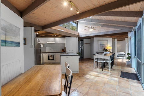 A Sand And Sea Retreat - 150m From Beach, Pet Friendly - South Australia Travel 2