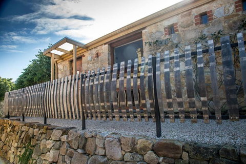 A Romantic Uraidla Studio - South Australia Travel 4