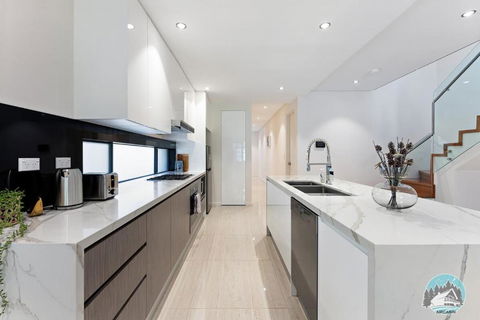 Aircabin - Eastwood - Luxury - 4 Bedrooms House - South Australia Travel 2