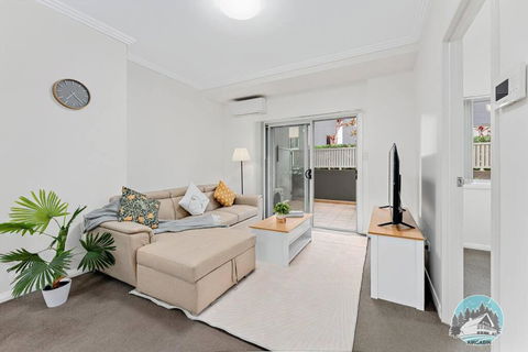 Aircabin - Wentworthville - 2 Beds Apt Free Park - South Australia Travel 0