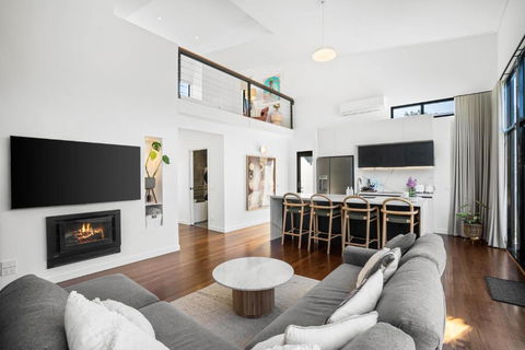 Aireys Inlet Getaway - South Australia Travel 0