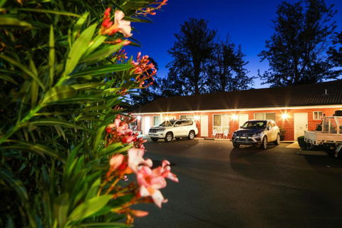Akuna Motor Inn And Apartments - South Australia Travel 0