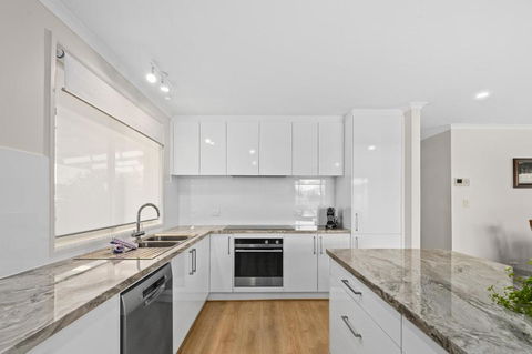 Aldinga Rose - Aldinga Beach - C21 SouthCoast Holidays - South Australia Travel 0