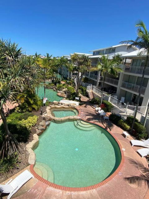 Alex Heads Beachfront Resort King Bed Studio Room - South Australia Travel 3