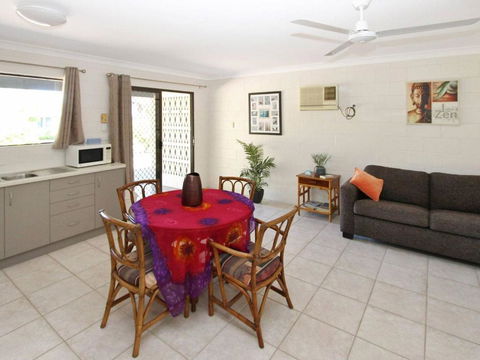 Alma Bay Holiday Unit 3 - South Australia Travel 4