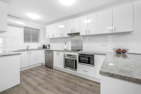 Almonta Apartments On The Water Front - South Australia Travel 2