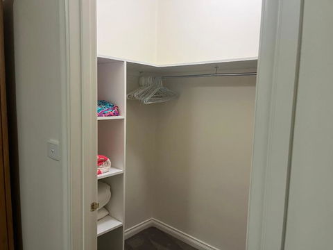 Amazing Private Bedrooms In Doncaster East Near School - South Australia Travel 4