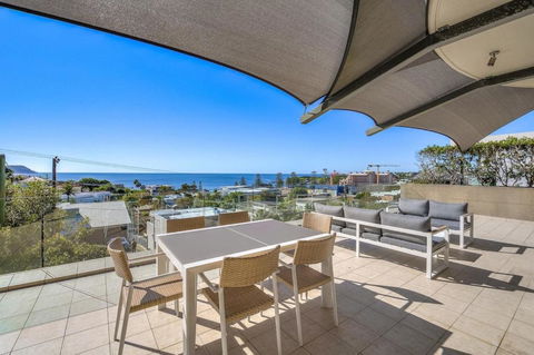 Amelie - Luxury Beach View Condo Minutes To Beach - South Australia Travel 1