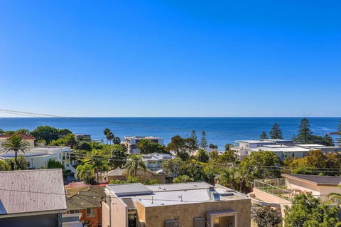 Amelie - Luxury Beach View Condo Minutes To Beach - South Australia Travel 3