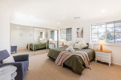 Anglesey - Pet Friendly With Pool & Tennis Court - 4 Mins Walk To Beach - South Australia Travel 4