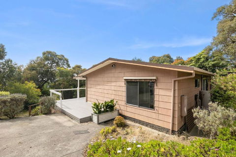 Annelise - South Australia Travel 0