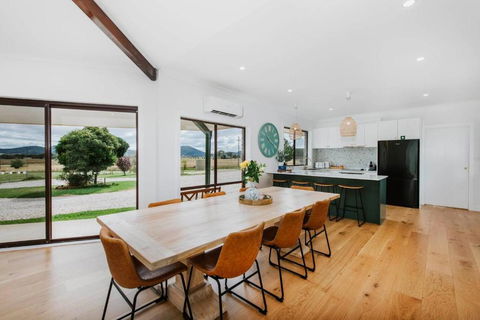 Anton Pavilion - Cheerful Country Solace In Mudgee - South Australia Travel 1