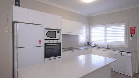 Apartment 31 - The Meridian - South Australia Travel 1