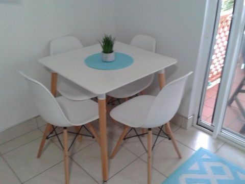 Apartment In Dolphin Heads - South Australia Travel 1