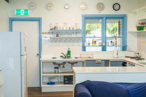 Apollo Bay Backpackers - South Australia Travel 2