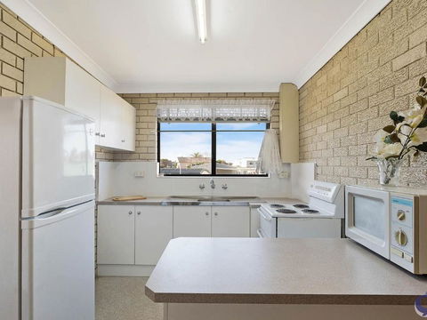 Apollo Unit 30 First Floor - South Australia Travel 3