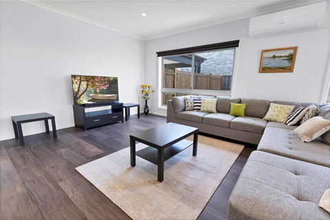 Aqua Views - South Australia Travel 0