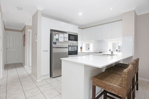 Aquarius Townhouse - South Australia Travel 2