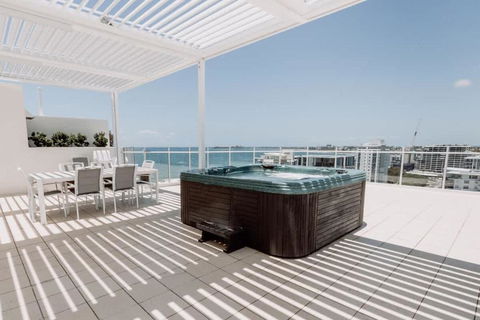 Aquavista Penthouse - Stunning 180 Views - South Australia Travel 0