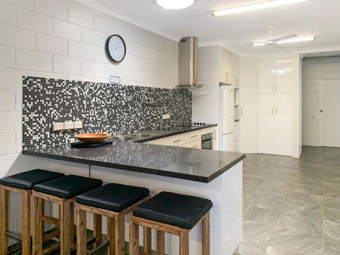 Arcadia Beach Unit 3 - South Australia Travel 4