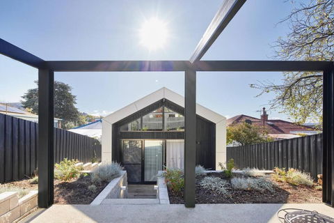 Architectural Brilliance - Sandy Bay - South Australia Travel 2