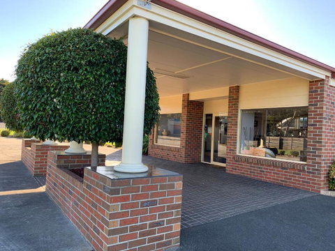 Arthur Phillip Motor Inn - South Australia Travel 1