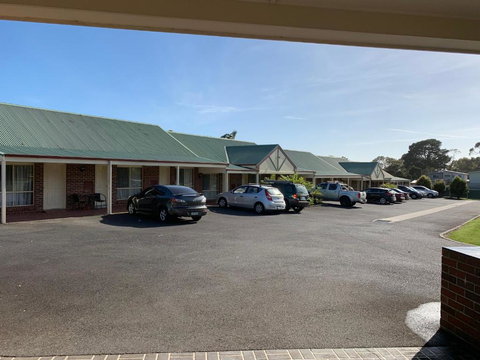 Arthur Phillip Motor Inn - South Australia Travel 3