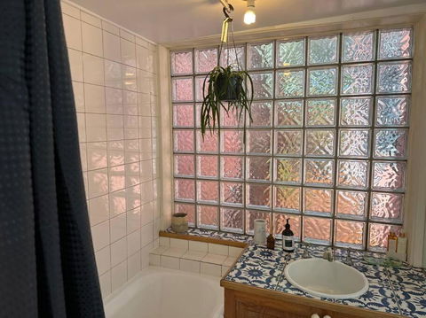 Artsy North Melbourne 2-Bedder - South Australia Travel 1