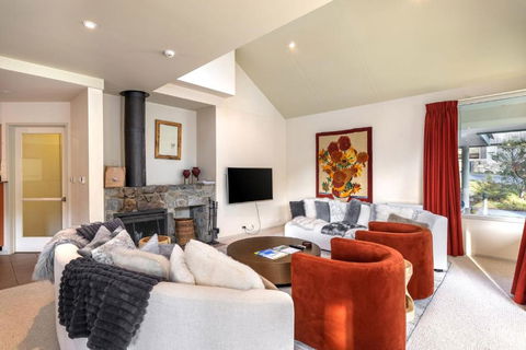 Aspect 5 Chalet A Stones Throw From All Thredbo Has To Offer - South Australia Travel 0