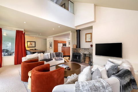 Aspect 5 Chalet A Stones Throw From All Thredbo Has To Offer - South Australia Travel 3