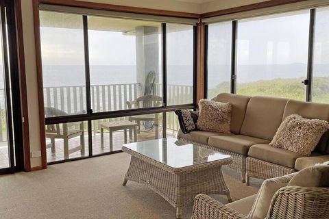 Augusta Beachfront - Watch The Whales Go By - South Australia Travel 4