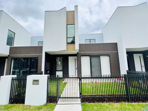 Austral Newly Built Modern 3 Br Home - South Australia Travel 0