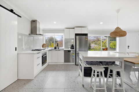 Avenue Delight - South Australia Travel 3