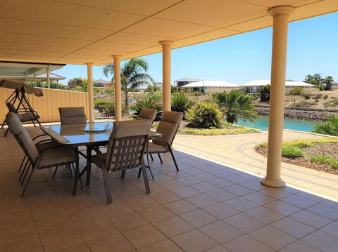 Avventura - South Australia Travel 0