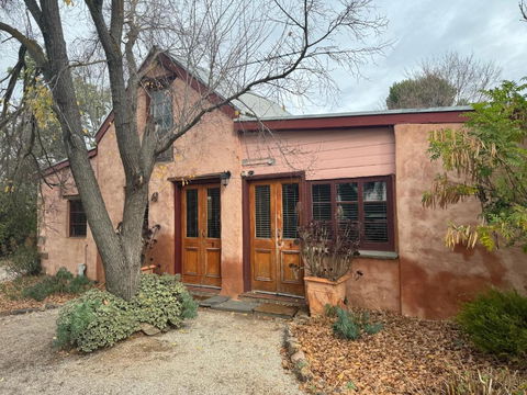 Auburn Garden Suites - South Australia Travel 0