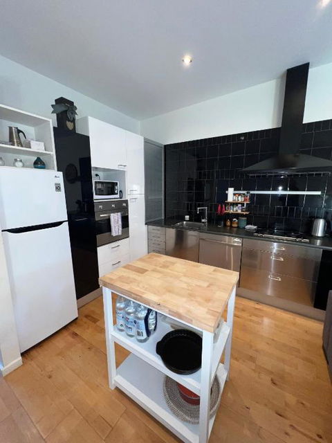 Ascot Vale - Lovely 2 Bedroom Townhouse Close To Everything! - South Australia Travel 2