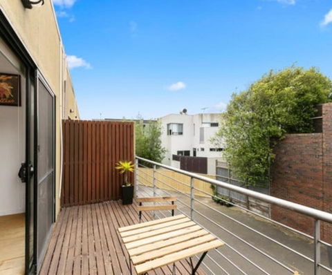 Ascot Vale - Lovely 2 Bedroom Townhouse Close To Everything! - South Australia Travel 4