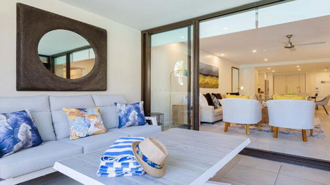 AZURE 187 Port Douglas - South Australia Travel 4