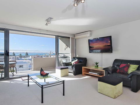 Bayview Apartments, 11,42 Stockton Street - Three Bedroom Unit In The Heart Of Town With Air Con, Lift And Secure Parking - South Australia Travel 0