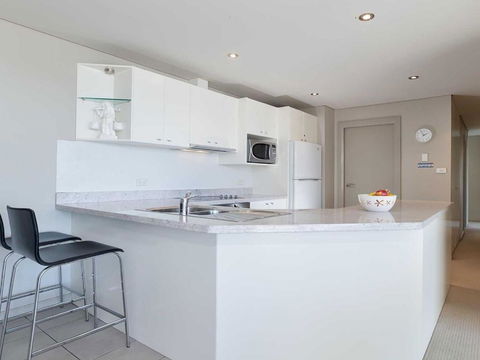 Bayview Apartments, 11,42 Stockton Street - Three Bedroom Unit In The Heart Of Town With Air Con, Lift And Secure Parking - South Australia Travel 4