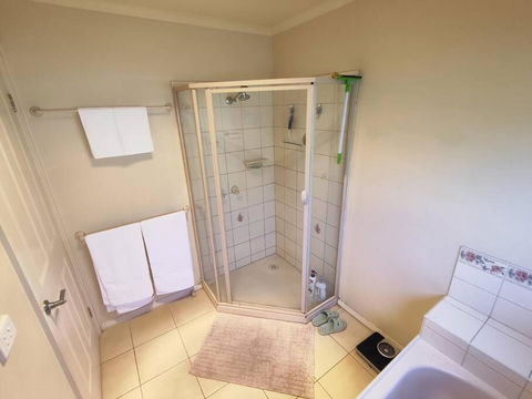 Ballarat 2 Bedroom Guest Suite - Cozy And Convenient, VIC - South Australia Travel 4