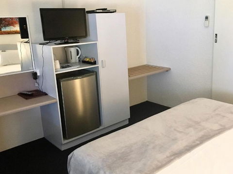 Balonne River Motor Inn - South Australia Travel 4